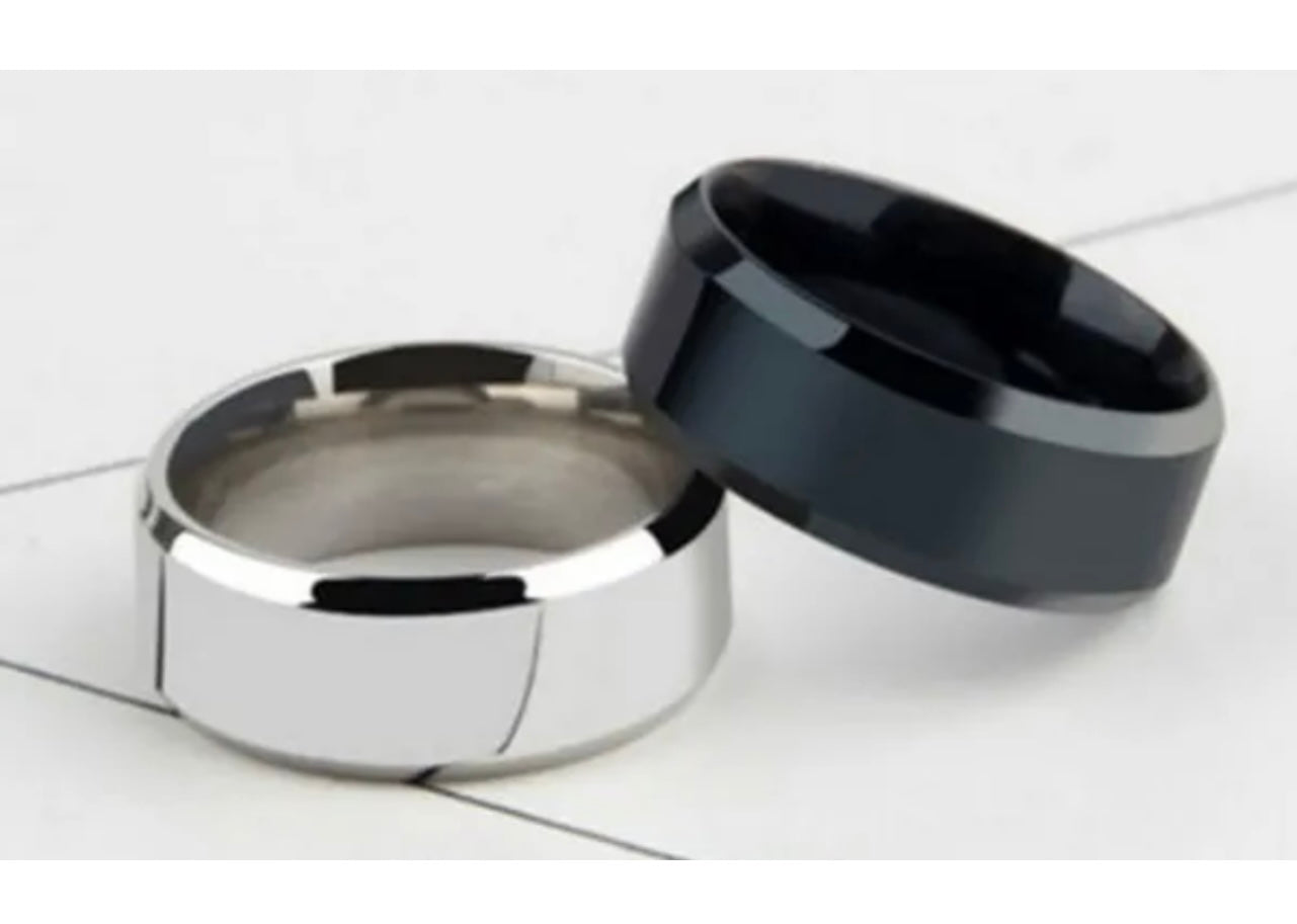 Men’s Titanium Ring - Black or Silver - 1 Pcs - Size 10 - Great Quality Item - Bling Ring - Auzunuti Gift Store / Necklaces, Rings and Bracelets;