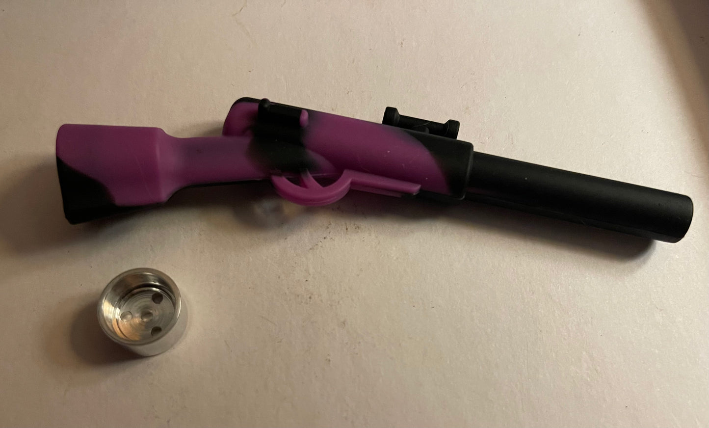 Pipe - 11cm - Silicone Rifle Camouflage Pipe - 1 Pcs - Green, Pink and Black / Purple and Black - Durable - Easy Clean - Auzunuti Gift Store / Tobacconist Supplies;